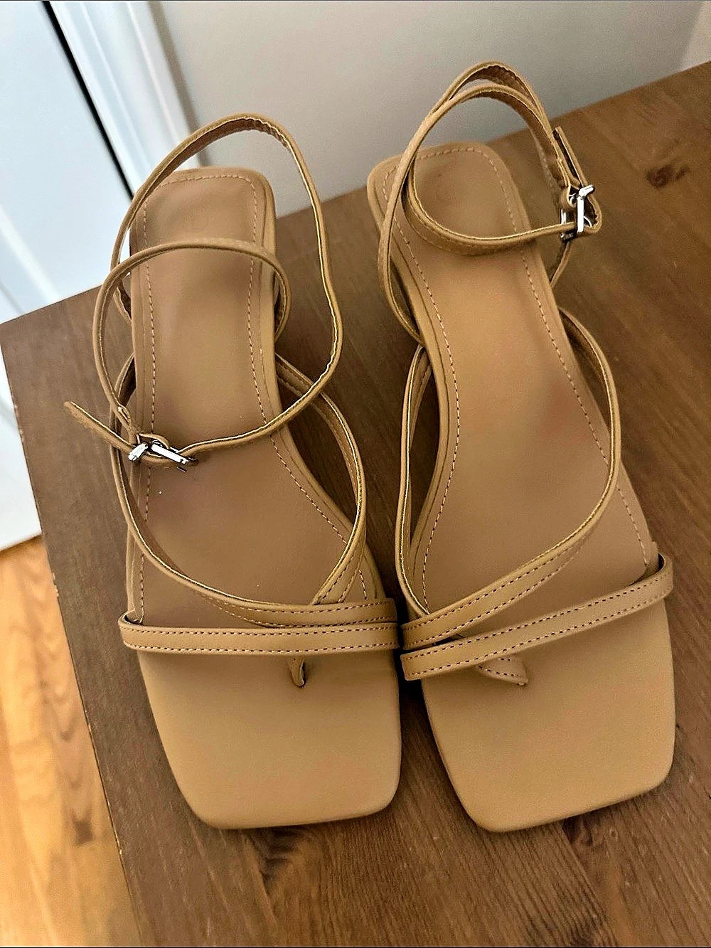 Strappy Square Toe Sandals in Brown/nude